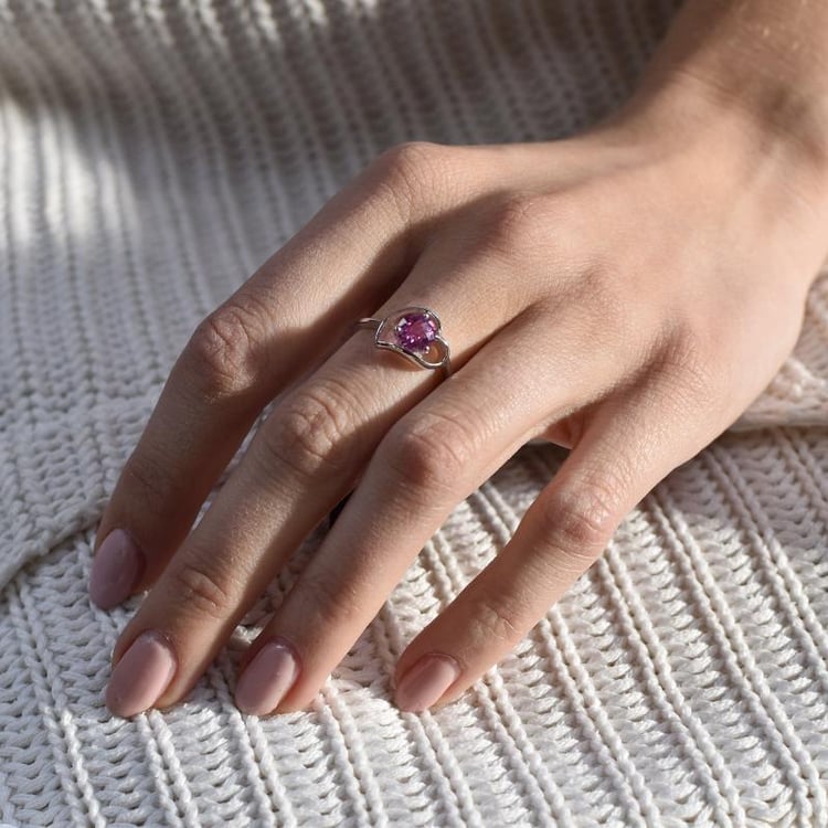 Safírový srdíčkový prsten 11060