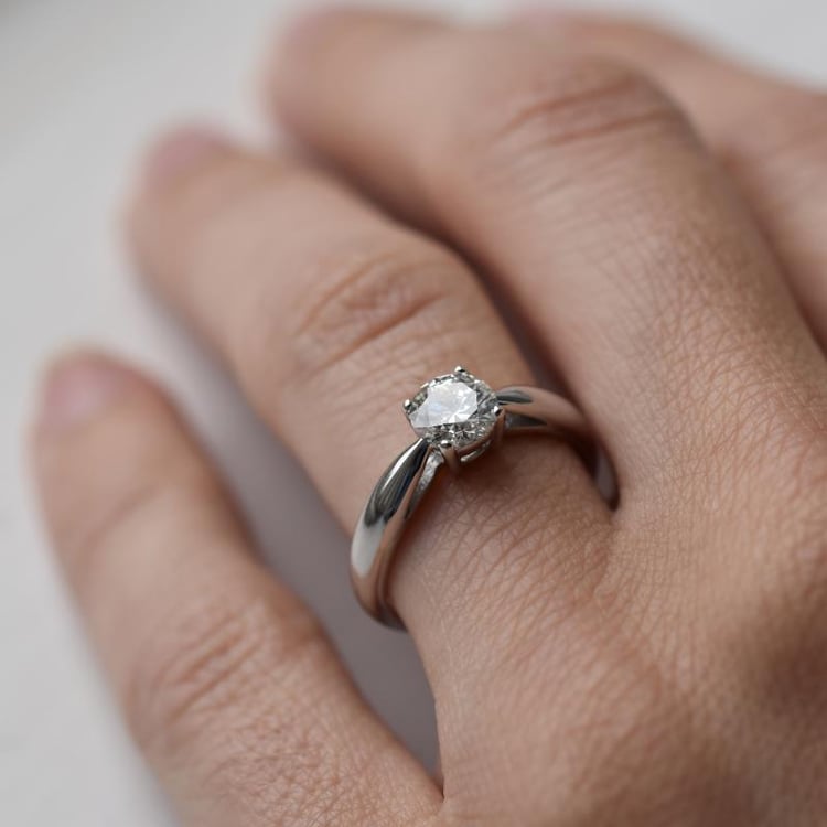 Zásnubní platinový prsten s diamantem 23740