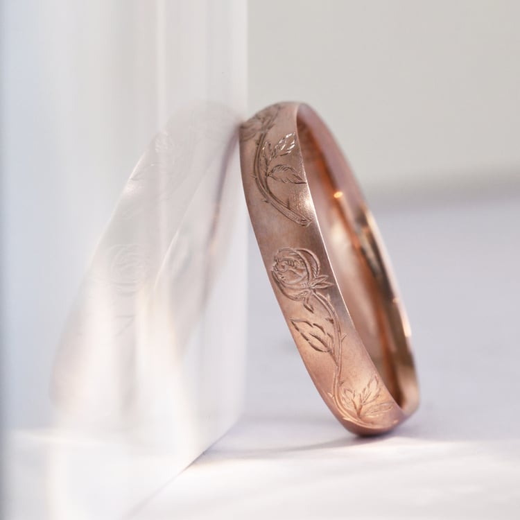 Snubní prsteny s ruční rytinou růží Danni 118178