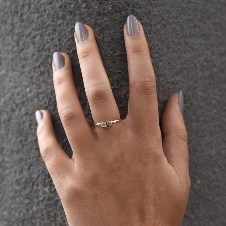 Prsten s růžovým diamantem, tsavorit granátem a safírem 49085