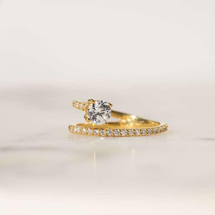 Atypický zásnubní prsten s lab-grown diamanty Cyrus 137519