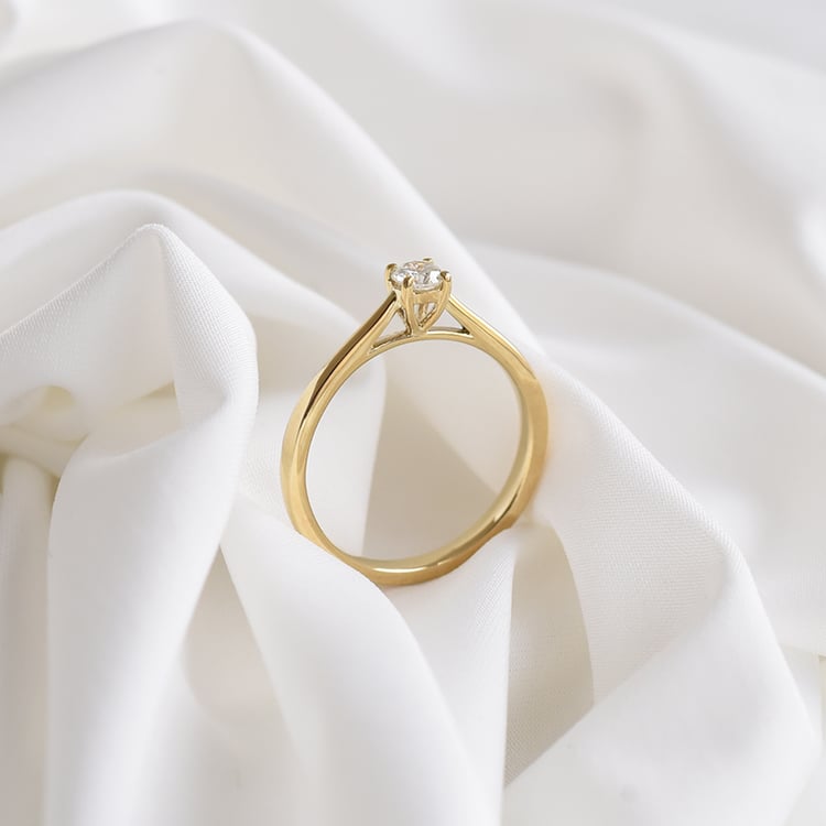 Diamantový prsten ze žlutého zlata 92093