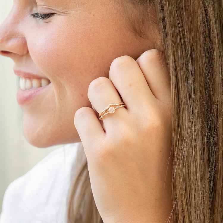 Minimalistický vykrojený prsten Angelina 144162