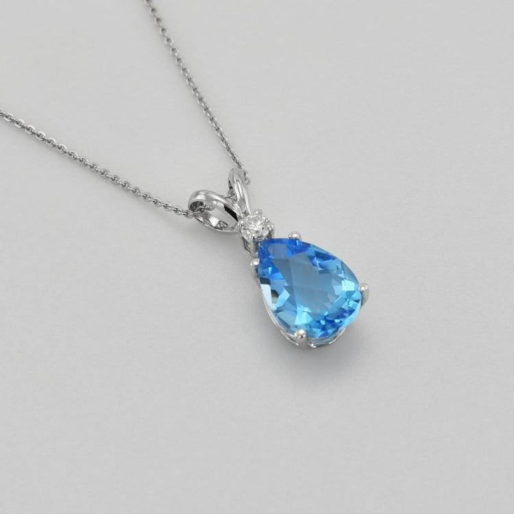 Náhrdelník s topazem 39767