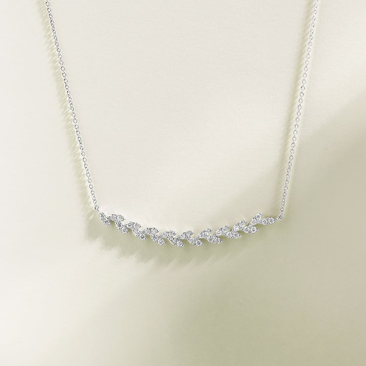 Diamantový náhrdelník ve tvaru lístečků Ophelia 153876