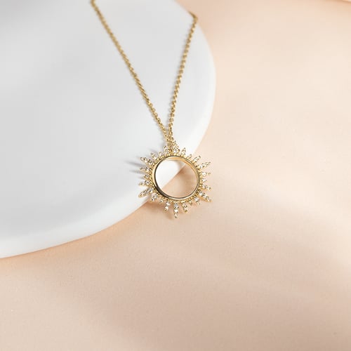 Přívěsek ve tvaru diamantového slunce Maja