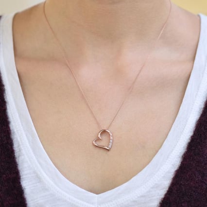 Stříbrný přívěsek srdce s diamanty Tanish