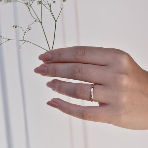 Zlatý eternity snubní prsten s diamanty a komfortní pánský Miomi