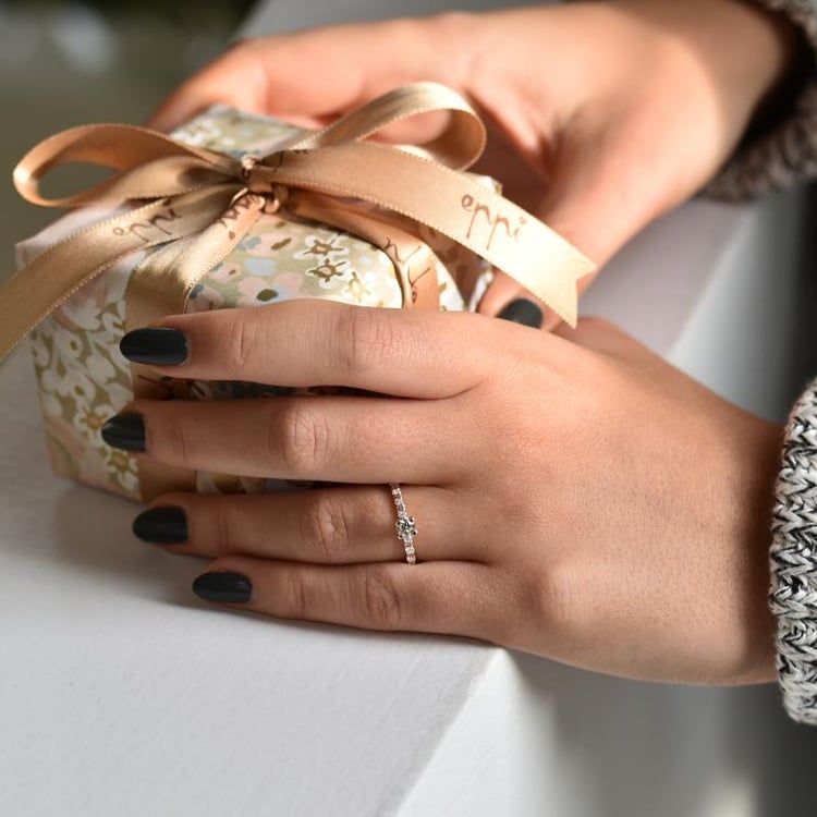 Prsten z růžového zlata 65985