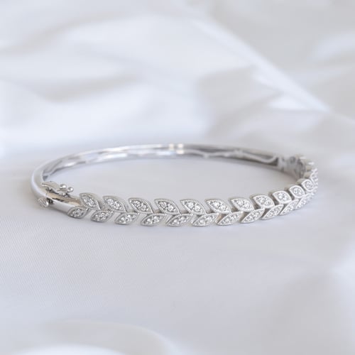 Elegantní náramek s třpytivými lab-grown diamanty Ettore