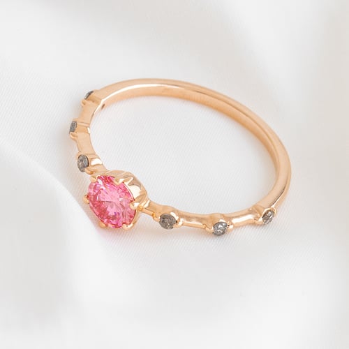 Zásnubní prsten s certifikovaným fancy pink lab-grown diamantem Imelda