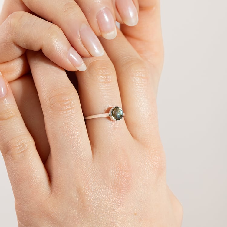 Zlatý minimalistický prsten s labradoritem Stowy 150432