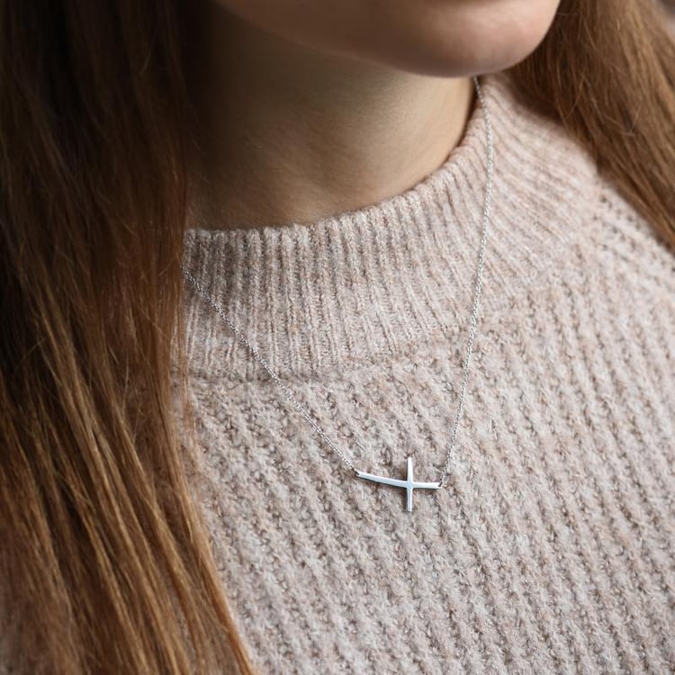 Zlatý křížek v zlatém náhrdelníku 51444