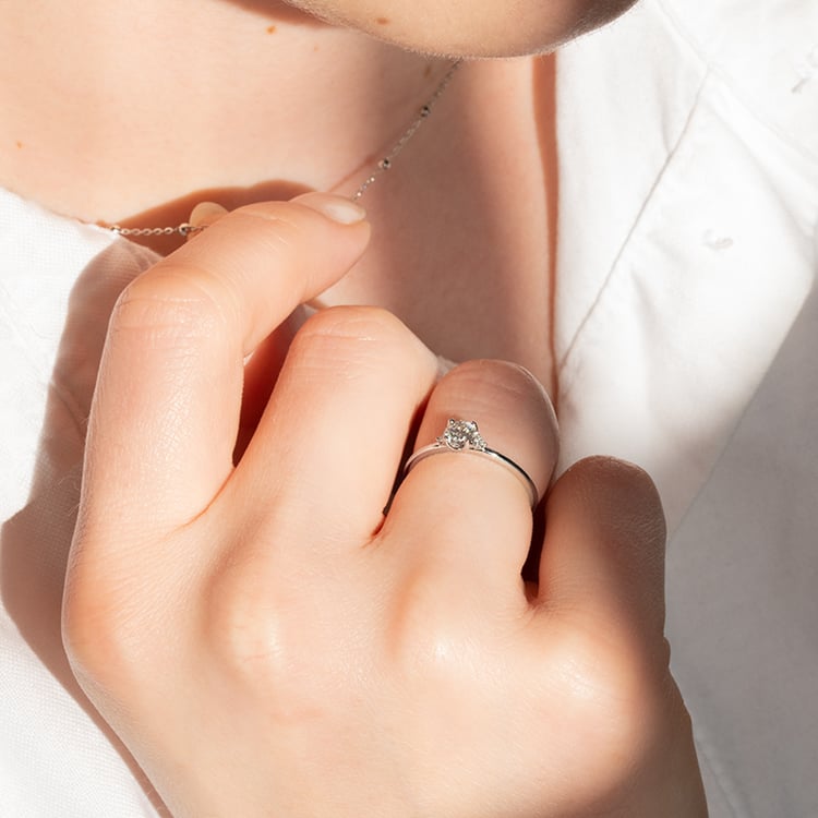 Zlatý zásnubní prsten s 0.50ct certifikovaným lab-grown diamantem Hye 148320