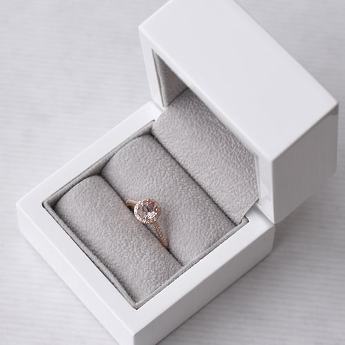 Prsten z růžového zlata s morganitem a diamanty Xana