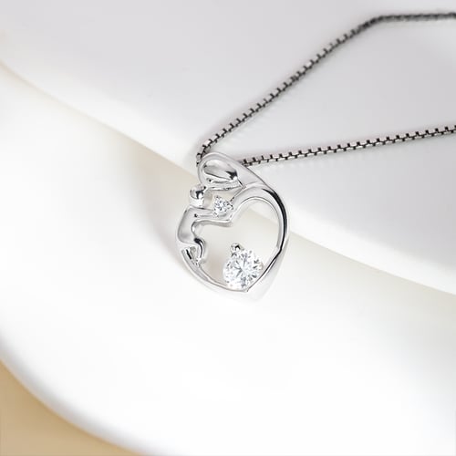 Stříbrný přívěsek matka a dítě s moissanitem a lab-grown diamantem Ella