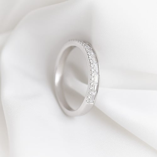 Eternity prsten s lab-grown round a baguette diamanty Luisa