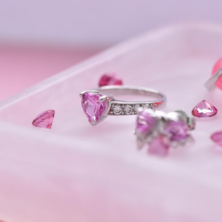 Prsten se safírem 16509