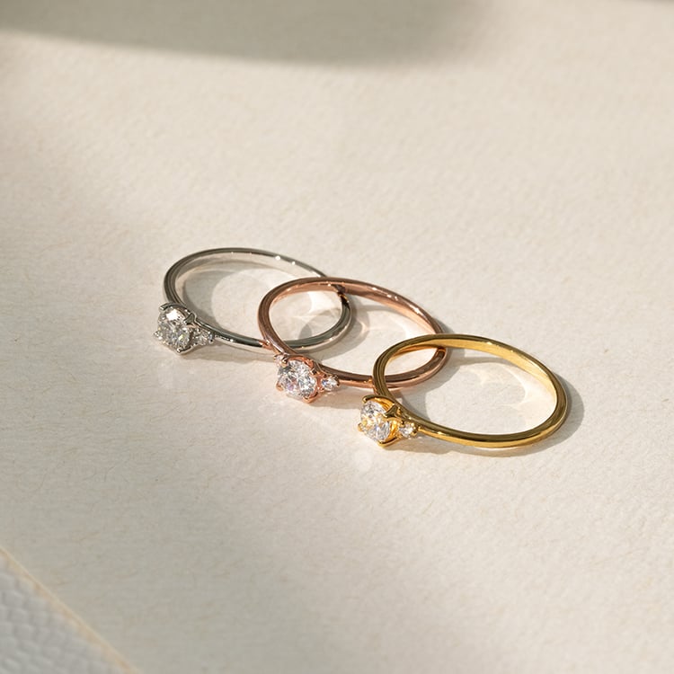 Zásnubní prsten s lab-grown diamanty Hye 137341