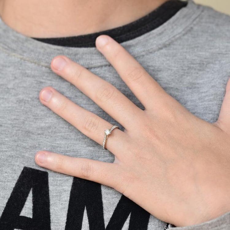 Platinový prsten 23081