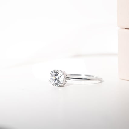 Zásnubní prsten s diamantem Torres