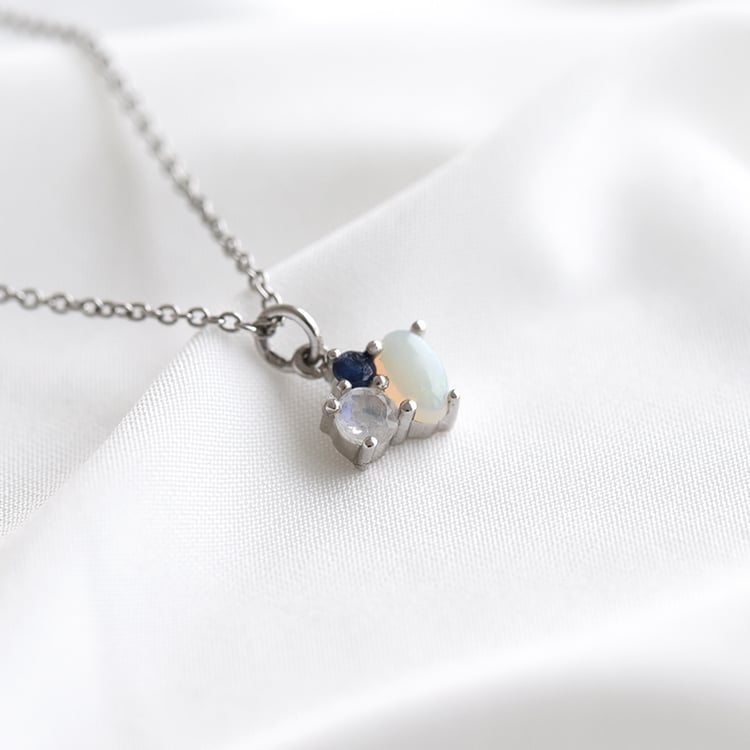 Minimalistický cluster náhrdelník s drahokamami zo zlata 82719