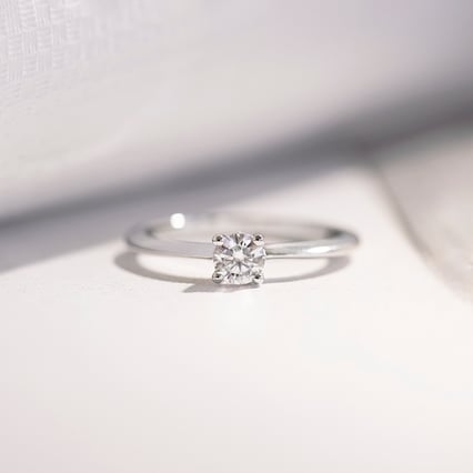 Zásnubní prsten s lab-grown diamanty Nixon