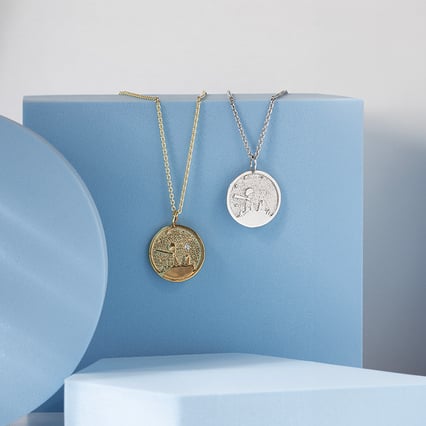 Přívěsek s atypickým povrchem a diamantem Malý princ