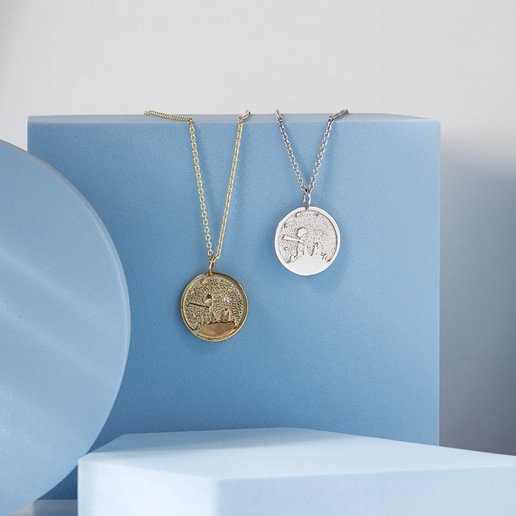 Přívěsek s atypickým povrchem a diamantem Malý princ 141207