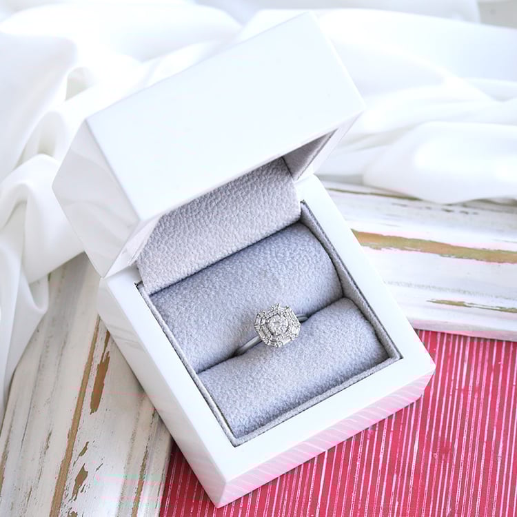 Halo prsten ze zlata s diamanty 85280