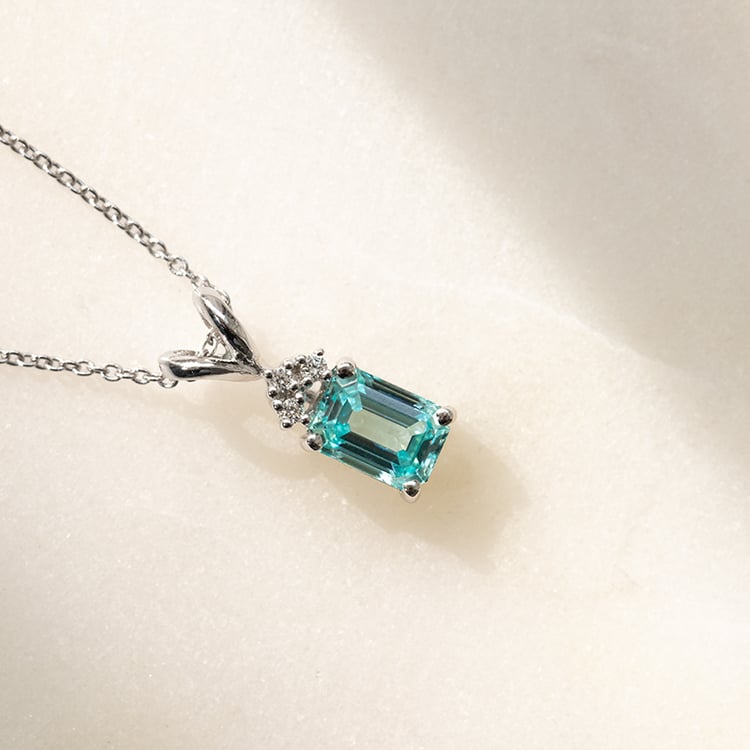 Zlatý přívěsek s emerald lab-grown paraiba turmalínem a diamanty Jaren 136947