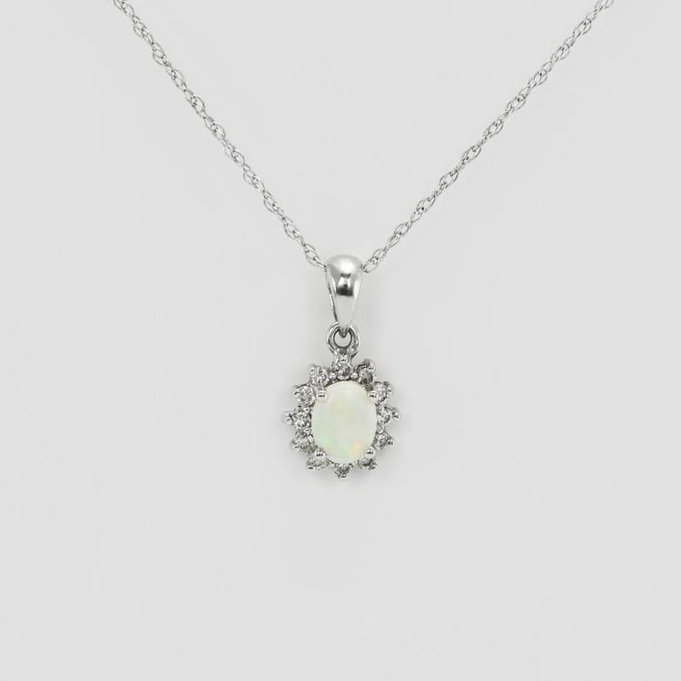 Náhrdelník s bílým opálem 18568