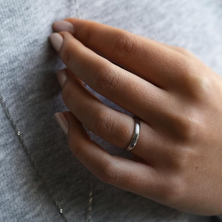 Platinový snubní prsten 76633