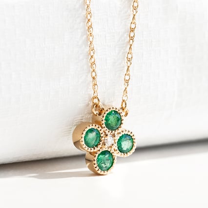Smaragdový náhrdelník s diamantem Emely