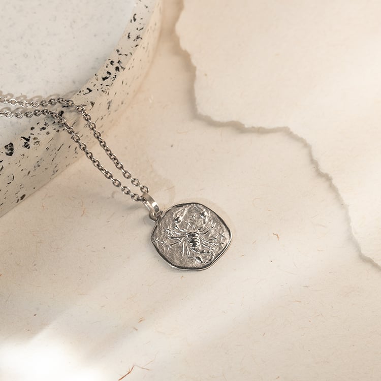 Stříbrný přívěsek se symboly znamení zvěrokruhu Štír 136689