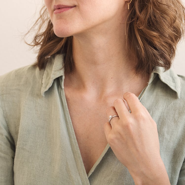 Zásnubní prsten s lab-grown diamantem Eleora 129901