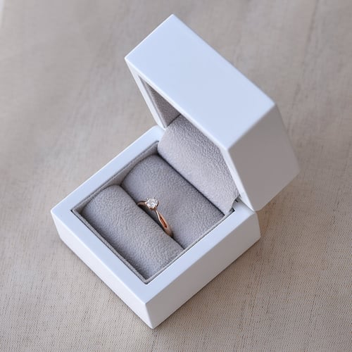Zásnubní prsten s diamantem Iravan