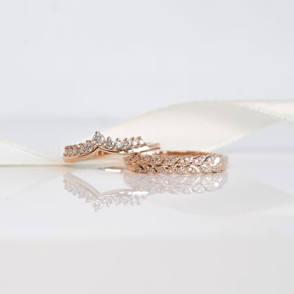 Eternity prsten s diamantovými lístky Aizah