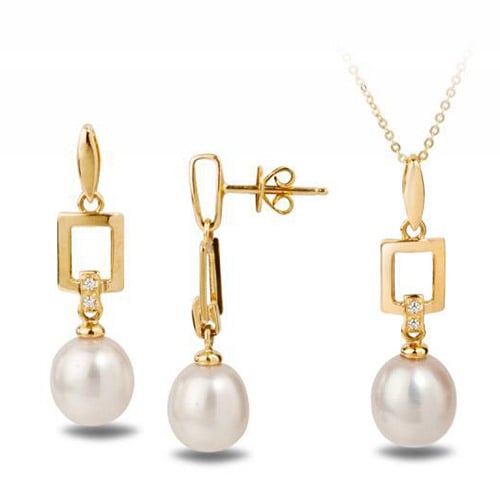 Kolekce s perlami a diamanty ze zlata