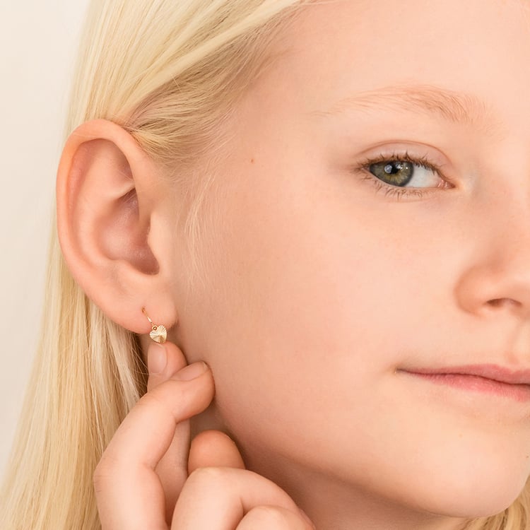 Zlaté dětské náušnice ve tvaru srdce Aster 164361