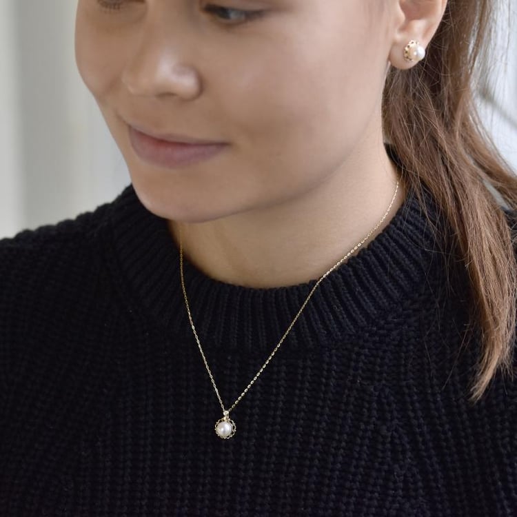 Zlatý perlový přívěsek Edwardina 7837