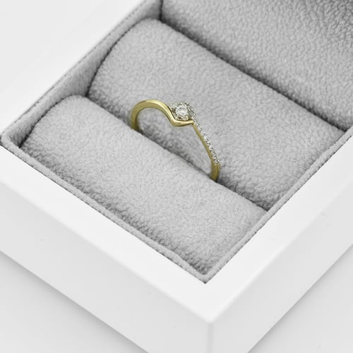 Stříbrný romantický prsten s lab-grown diamanty Anthia