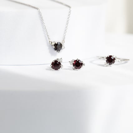 Cluster kolekce šperků s českými granáty a diamanty Odette