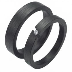 Ploché karbonové snubní prsteny s diamantem Jammu