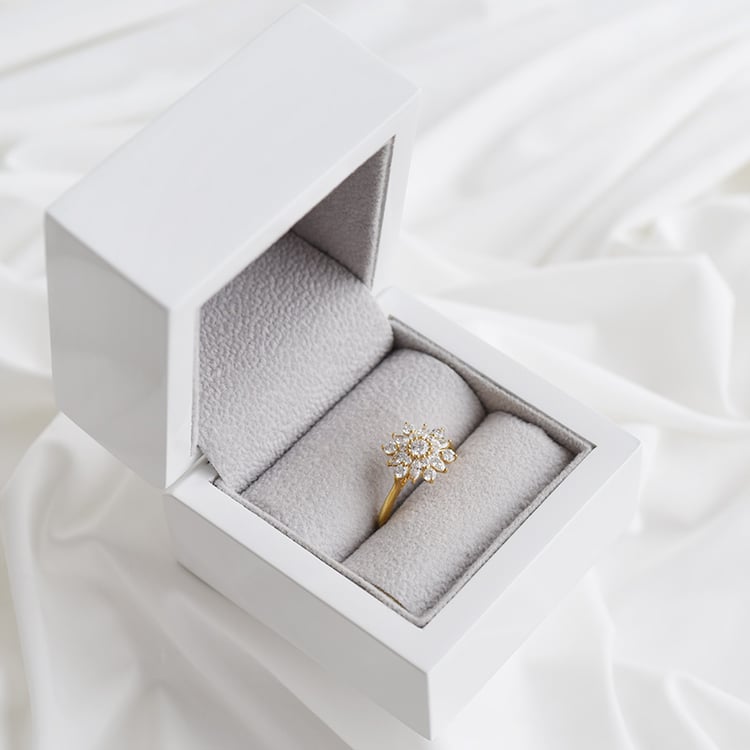 Květinový zlatý prsten 89977