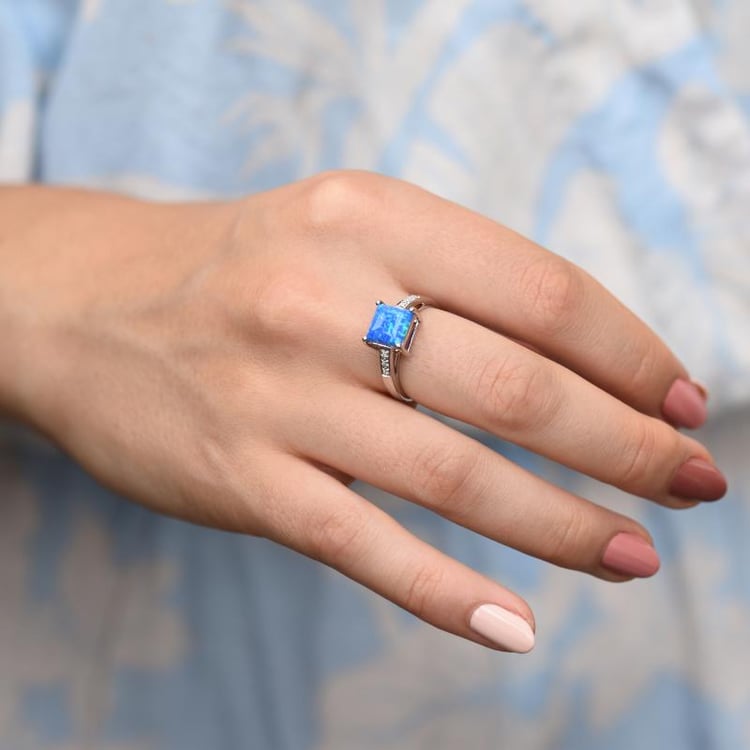 Prsten s opálem a diamanty 32660