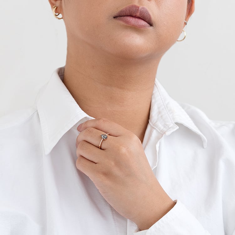 Zlatý prsten se salt and pepper diamantem a lab-grown diamanty Padma 128519