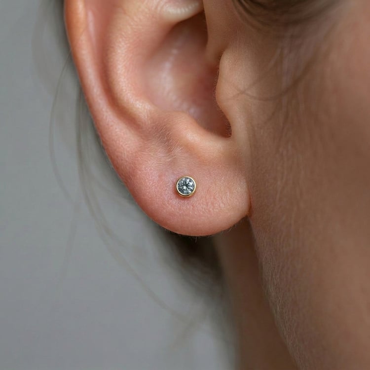 Minimalistické bezel náušnice se safíry Tofine 169962