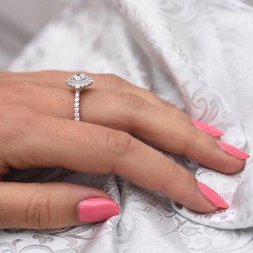 Dvojitý halo zásnubní prsten s lab-grown diamanty Belen