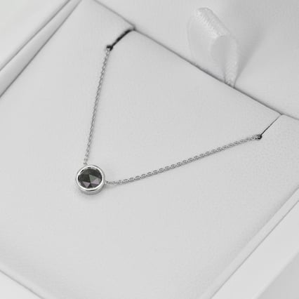 Zlatý náhrdelník bezel se salt'n'pepper diamantem Terun